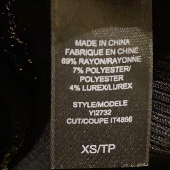 Beautiful stripped top from Guess. - Picture 4 of 5